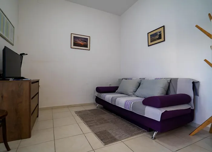 Nevenka Apartamento *